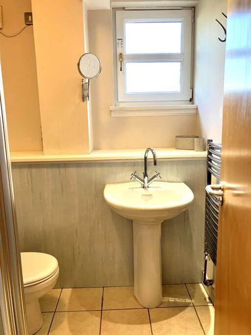 Bright Central Large Cosy Flat St Andrews Ngoại thất bức ảnh